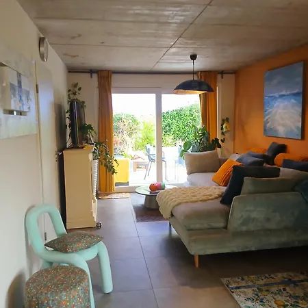 Modernes Haus Nahe Zentrum- Mindestens 6 Nächte Ferienhaus