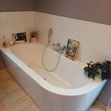 Ferienhaus Modernes Haus Nahe Zentrum- Mindestens 6 Nächte