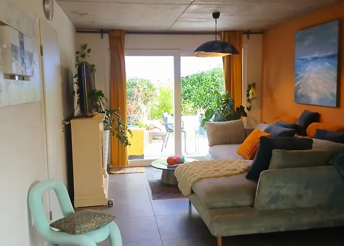 Modernes Haus Nahe Zentrum- 10 Min Vakantiehuis