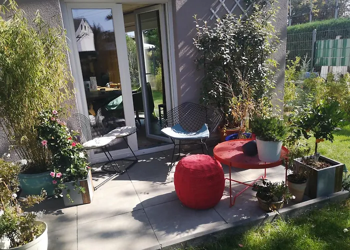 Modernes Haus Nahe Zentrum- 10 Min Vakantiehuis